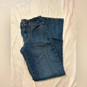 Bandolinoblu Arianna boot cut jeans EUC.  Size 8L. Measurements in pictures.